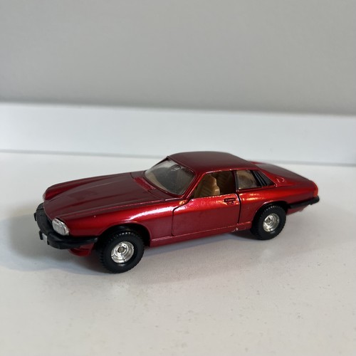 Corgi toys 319 jaguar - toys, xjs