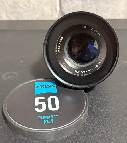 Carl zeiss planar 50mm 1 - t, f/1.4