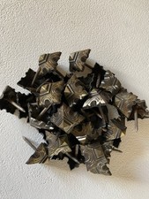 LOT DE 38 CLOUS DE TAPISSIER ANCIENS FORME CONIQUE