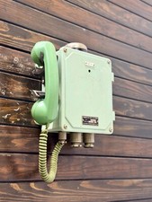 Téléphone mural vintage