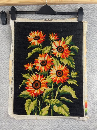 Tapisserie fleurs orange fond - tapisserie,