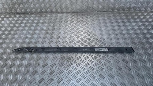 Baguette porte avant gauche - porte,
