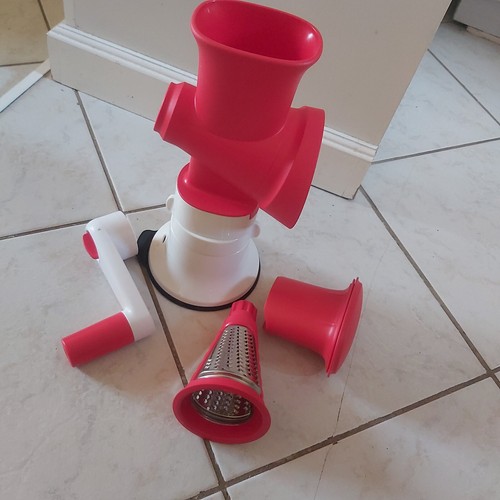 Tupperware rape adaptachef