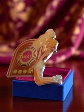 Pin's publicitaire vintage en