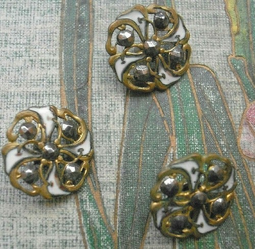 Série boutons anciens - de,