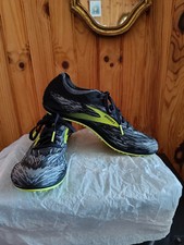 Chaussures "d'athlétisme-RUNNING" Brooks ELMN8 Taille 42 neuve sans boîte.