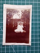 az221 photo albuminée circa 1920 enfant bébé jardin chaise