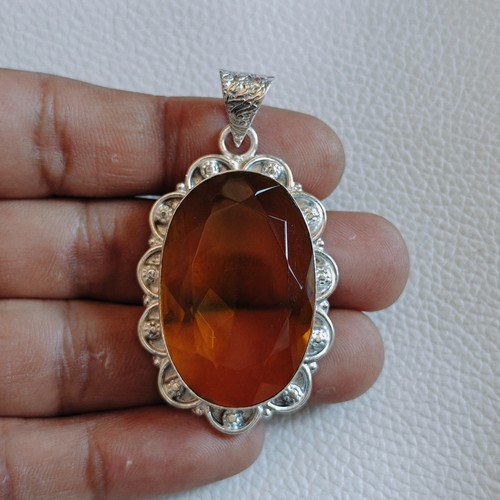 Pendentif pierre précieuse