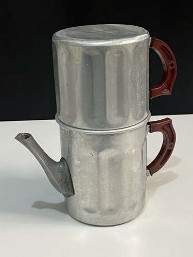 Ancienne cafetière avec - ancienne,