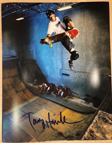Skate legend tony hawk signed - skate,