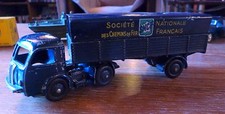 SUPERBE ! DINKY TOYS PANHARD semi-remorque SNCF 32 AB.roues à chapeau