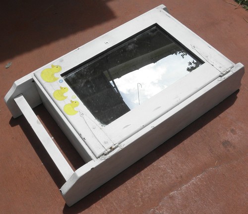 Primitive white mirrored - white,