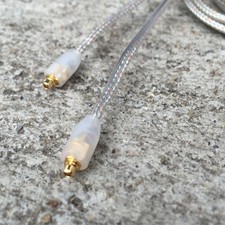 Câble audio transparent blanc