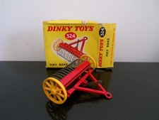 DINKY TOYS N° 324 HAYE RAKE RATEAU A FOIN TRES BON ETAT EN BOITE