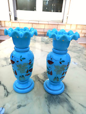 PAIRE DE VASES EN OPALINE BLEUE-DECOR FLORAL EMAILLE-COL DENTELE-FIN XIXe-T.B.E.