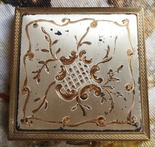 Ancien Poudrier boite à poudre motif décoratif volutes et floral année 60 