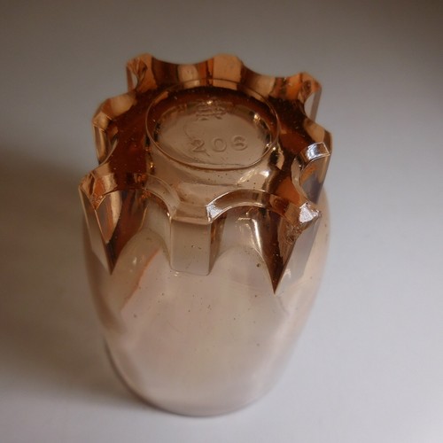 Verre eau rose transparent