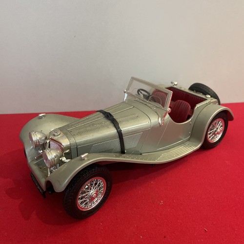 Burago modellauto jaguar - 1:18,