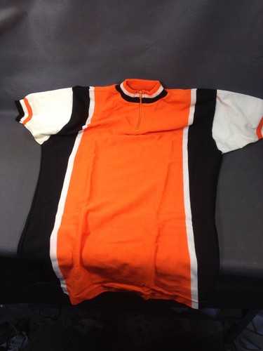 Ancien maillot orange cycliste