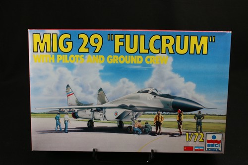 Yb012 esci maquette avion - yb012,