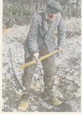 CHROMO IMAGE CHOCOLAT POULAIN 1985 SERIE 45 # 22 LE FOUILLEUR D'ARGILE