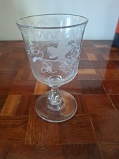Ancien grand verre à pied en