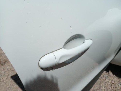 Poignee porte avant droit