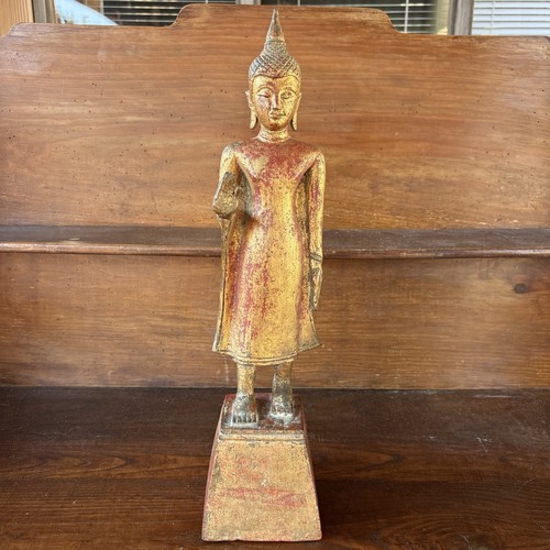 Ancien bouddha birman - ancien,