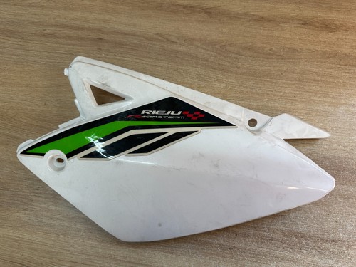 Une coque carenage - carenage, lateral