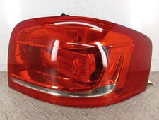 Feu arriere principal droit