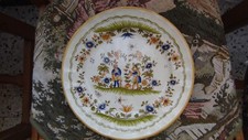 ASSIETTE DECORATION  VIEUX MOUSTIERS Reproduction du  18 ème siècle diam 26 cm