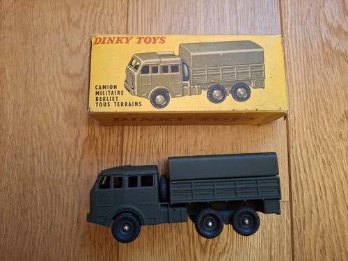 Dinky toys camion - , militaire