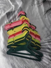 Lot 20 cintres bébé / enfant