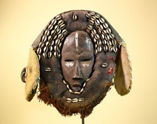 Masque africain coquillage