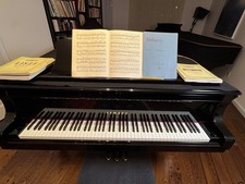 YAMAHA C7 GRAND PIANO (ca