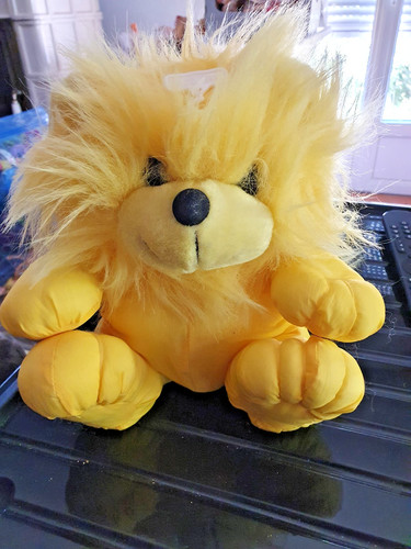 Lion style puffalump jaune - style,