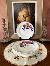 6 Assiettes à pain ? modèle