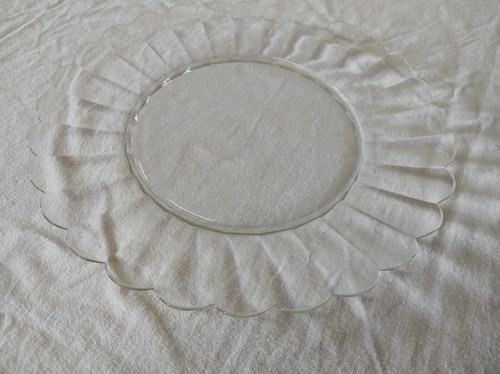 Ancien plat rond duralex huile - plat,