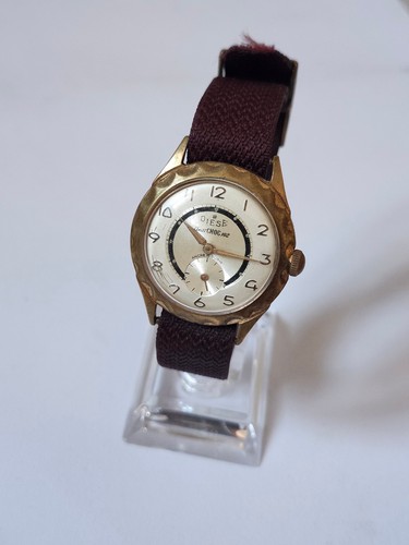 Montre mécanique ancienne