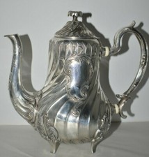 -BELLE VERSEUSE CAFETIERE