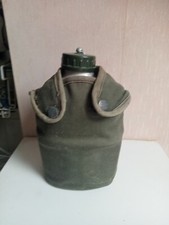 Gourde Militaire Alu Et Toile Kaki hauteur 23 cm x 15 cm