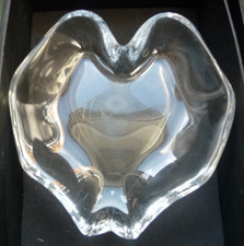 COUPELLE EN CRISTAL DE BACCARAT ESTAMPILLE - NEUVE