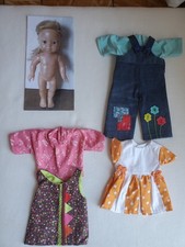 Lot vêtements pour poupée