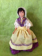 Poupee LE MINOR folklorique