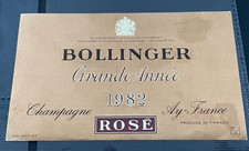 Une étiquette de champagne