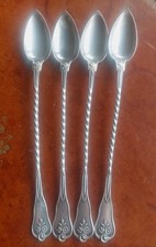 4 longues cuillères à