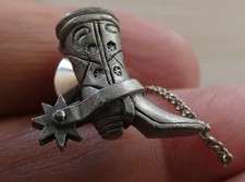 TRES BEAU PIN'S RELIEF BOTTES SANTIAG COWBOY EPERONS