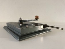 Tubuleuse à cigarettes de comptoir