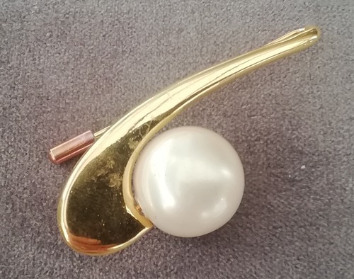 Broche vintage metal doré - vintage, en