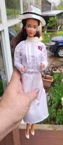 Vintage nurse whitney barbie - whitney,